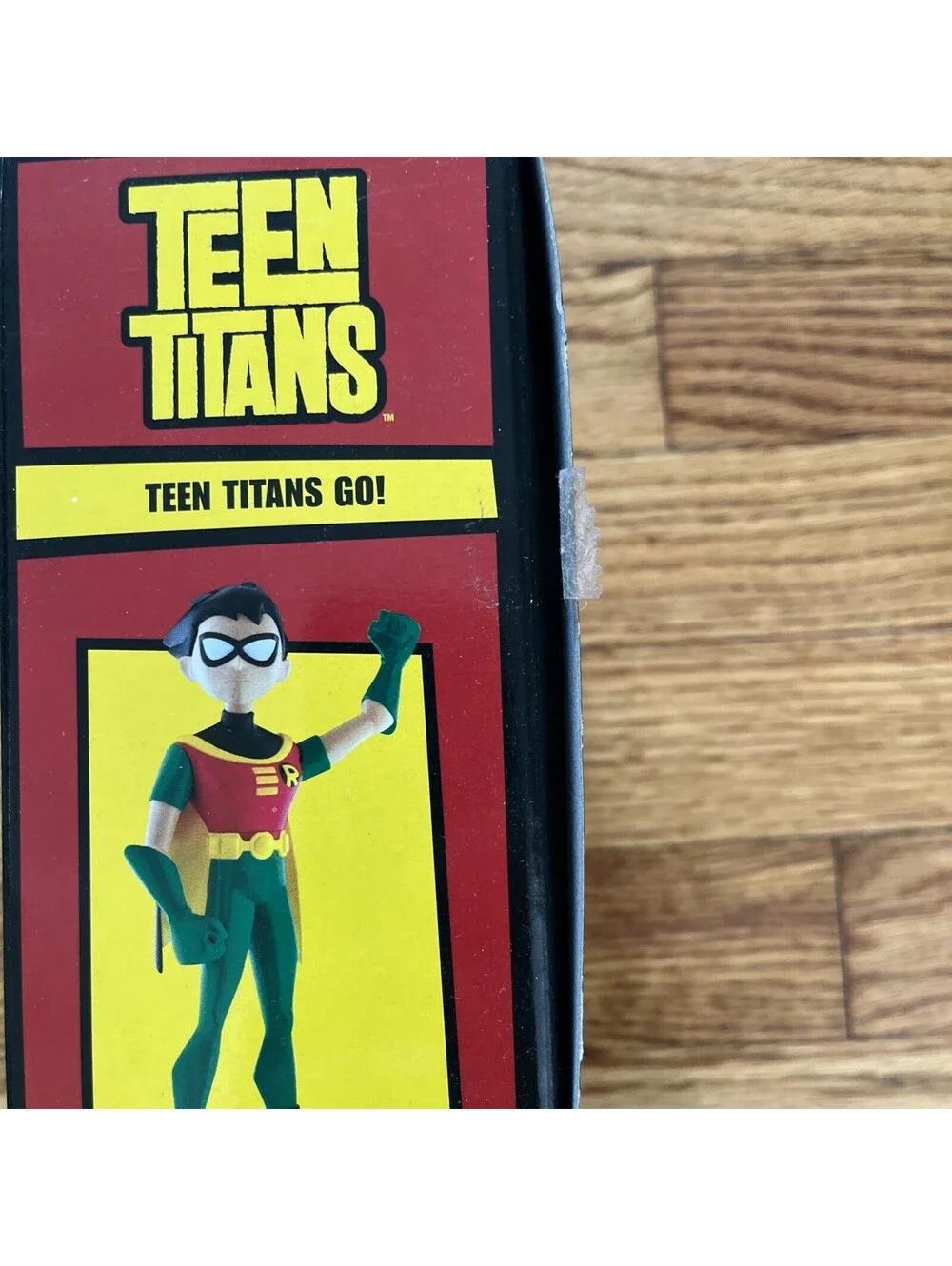 DC Comics ships fast